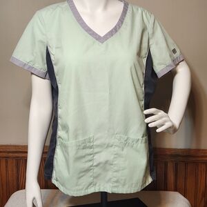 Butter Soft Scrubs Top Light Green Gray Large Pockets